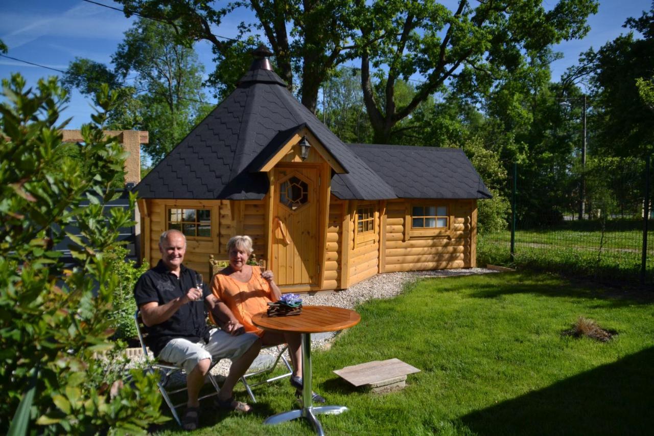 Alaguyauder Le Kota Bed & Breakfast Chatillon-sur-Broue Exterior photo
