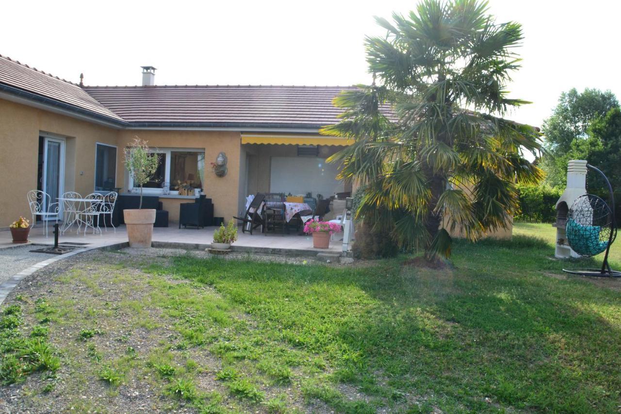 Alaguyauder Le Kota Bed & Breakfast Chatillon-sur-Broue Exterior photo